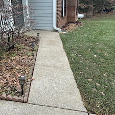 Top-Quality-Driveway-Cleaning-Service-Performed-in-New-Melle-Mo 4