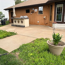 Top-Quality-Patio-Cleaning-Performed-in-Lake-StLouis-Mo 2